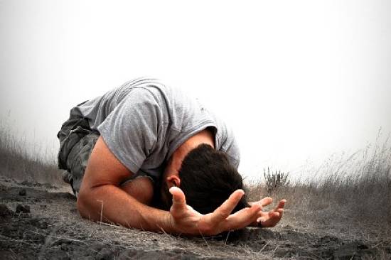 '(...)E já vos esquecestes da exortação que argumenta convosco como filhos: Filho meu, não desprezes a correção do Senhor, E não desmaies quando por ele fores repreendido;' Hebreus 12:5 '(...)E já vos esquecestes da exortação que argumenta convosco como filhos: Filho meu, não desprezes a correção do Senhor, E não desmaies quando por ele fores repreendido;' Hebreus 12:5